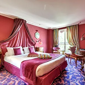 La Royale 4*, Paryż Francja